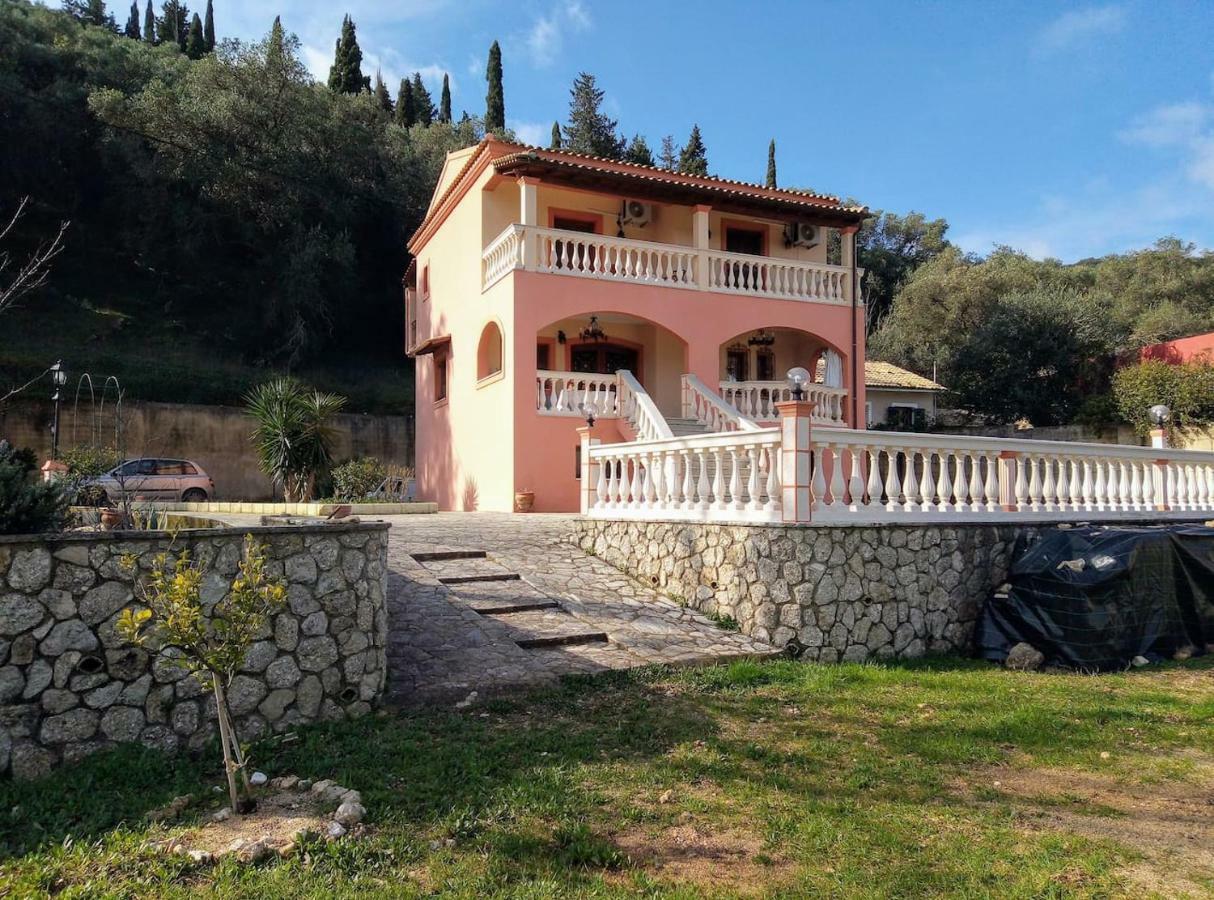 Villa Silvia Ágios Matthaíos Eksteriør bilde